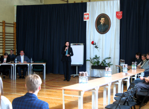 Władze oświatowe w XXV LO - debata na temat zdrowia psychicznego dzieci i młodzieży